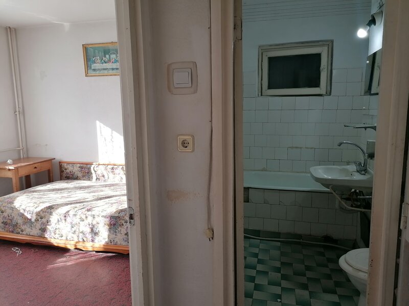 Curtea de Arges, Langa Manastirea Curtea de Arges